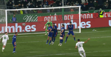 欧足联调查曼城财务，若违规或剥夺欧冠资格