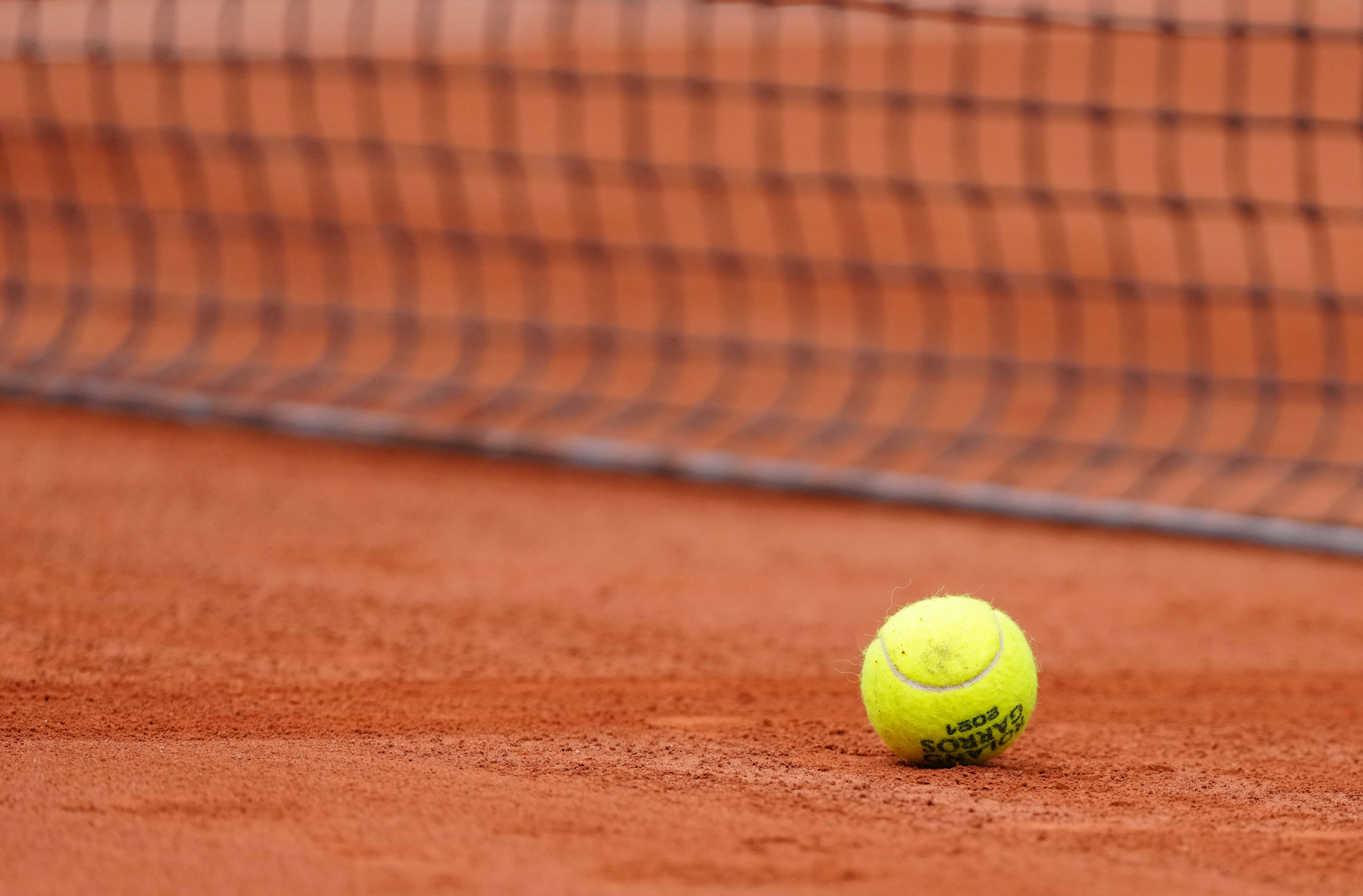 少年通过这 少年通过这